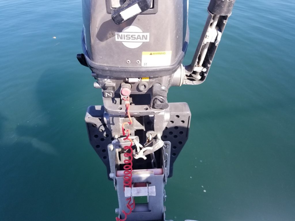 Sailboat outboard engine